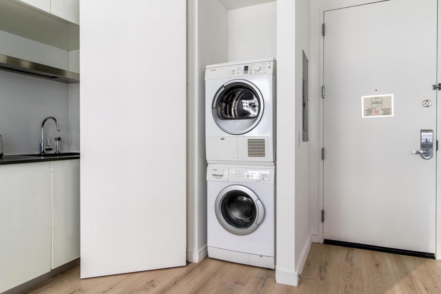 Apartment Midtown West 1br W Gym Wd Nr Bryant Park Nyc-1380 *